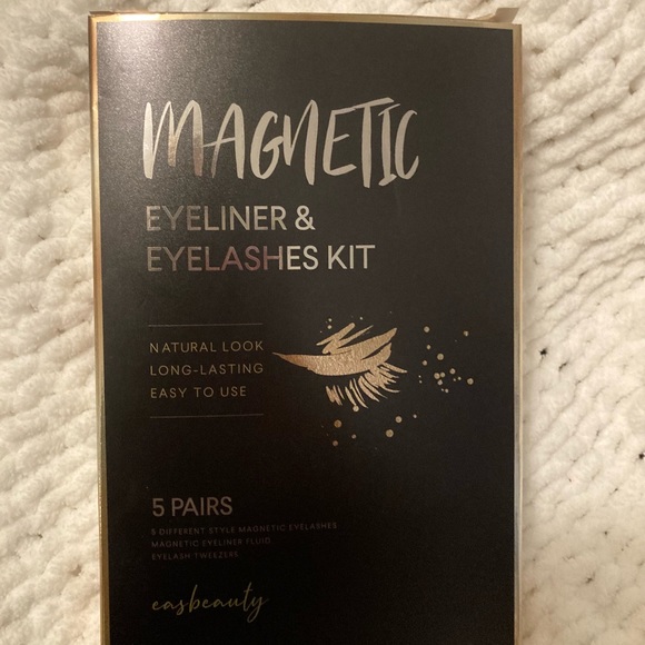 💥SOLD💥Magnetic eyelashes brand new - Picture 2 of 2